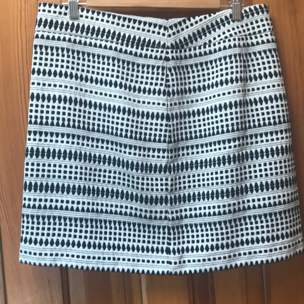 Ann Taylor Loft Mini Skirt w Textured Woven Fabric